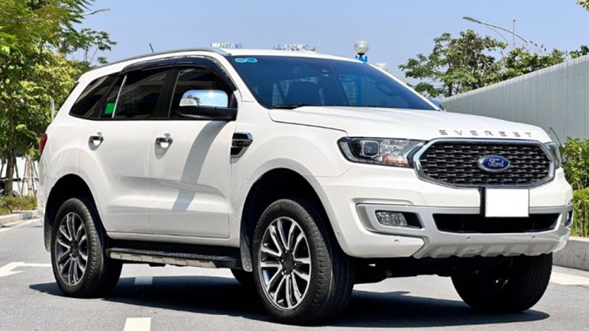 Ford Everest - 7 Seater SUV (Ho Chi Minh City, Vietnam)